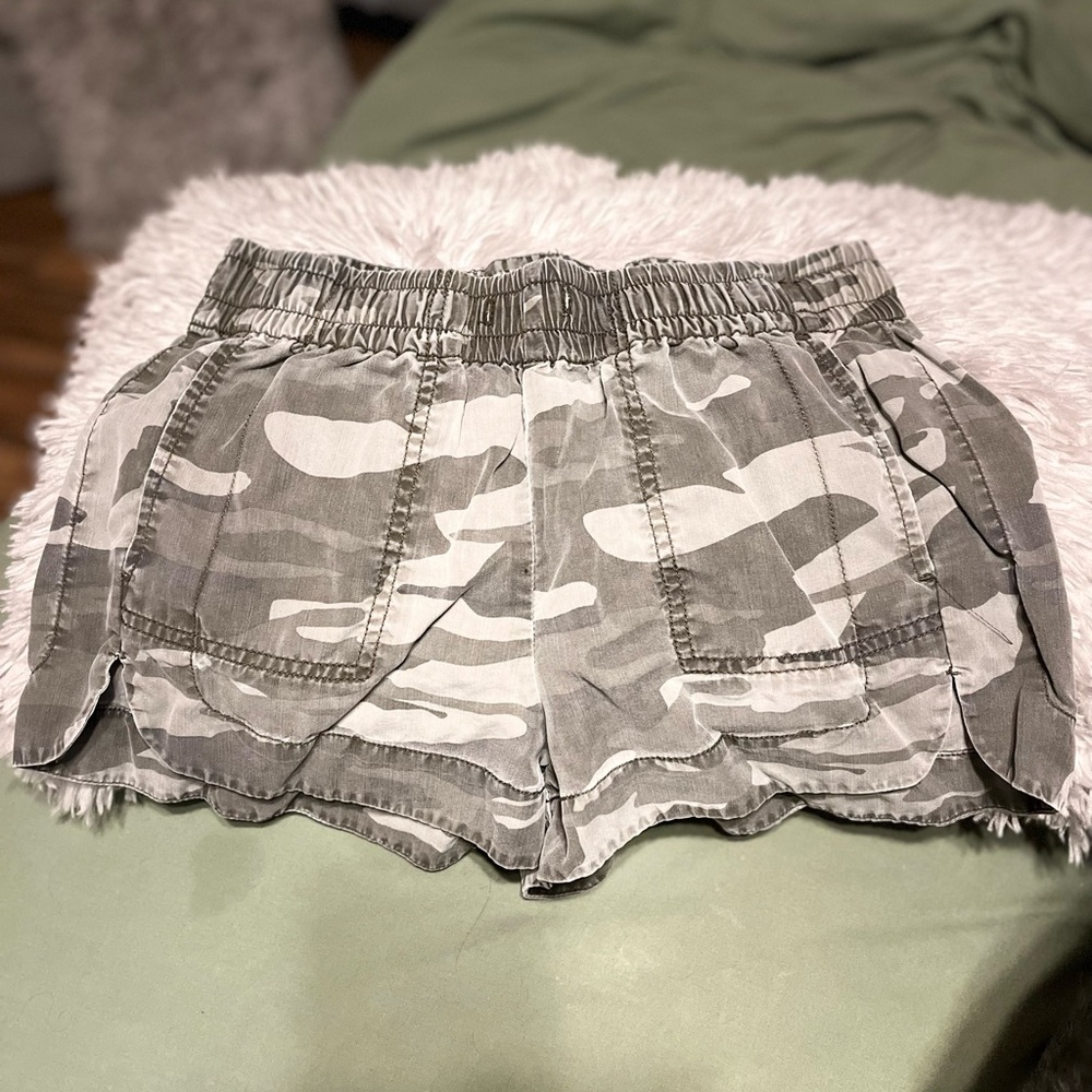 Express comfy shorts